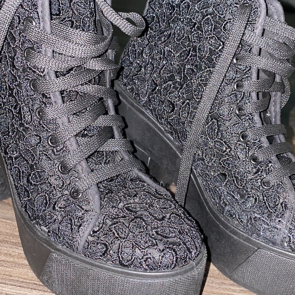 😍Gorgeous Platform 👢 - Picture 4 of 6